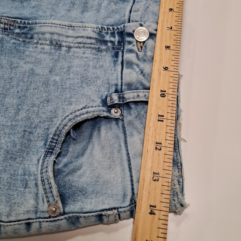 Refuge Denim Light Blue Jeans - Picture 6 of 9